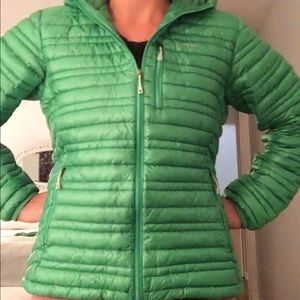 Patagonia Women’s ultralight down hoody SIZE L